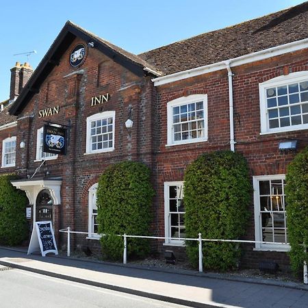 The Swan Inn Sturminster Newton Exteriér fotografie